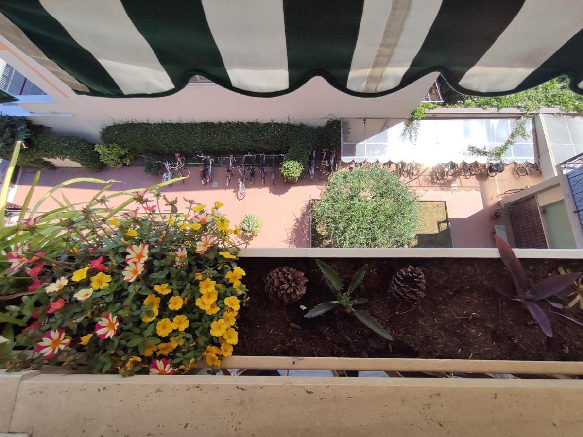 Intero Appartamento - A Soli 50 M Dal Mare Viareggio Extérieur photo