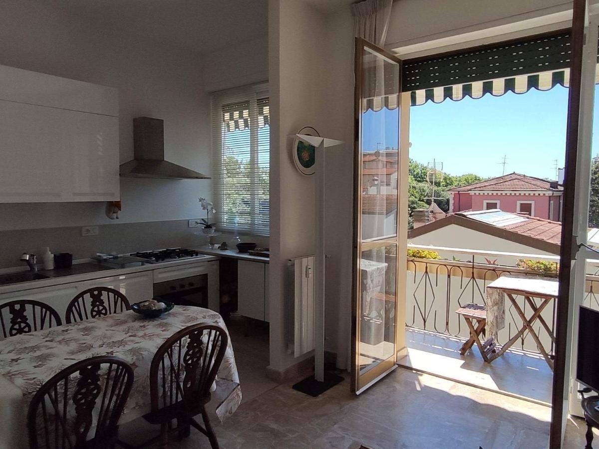 Intero Appartamento - A Soli 50 M Dal Mare Viareggio Extérieur photo