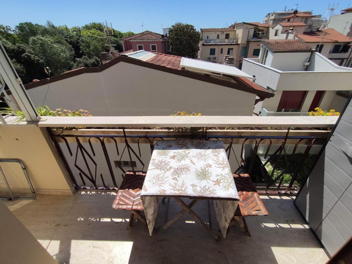 Intero Appartamento - A Soli 50 M Dal Mare Viareggio Extérieur photo